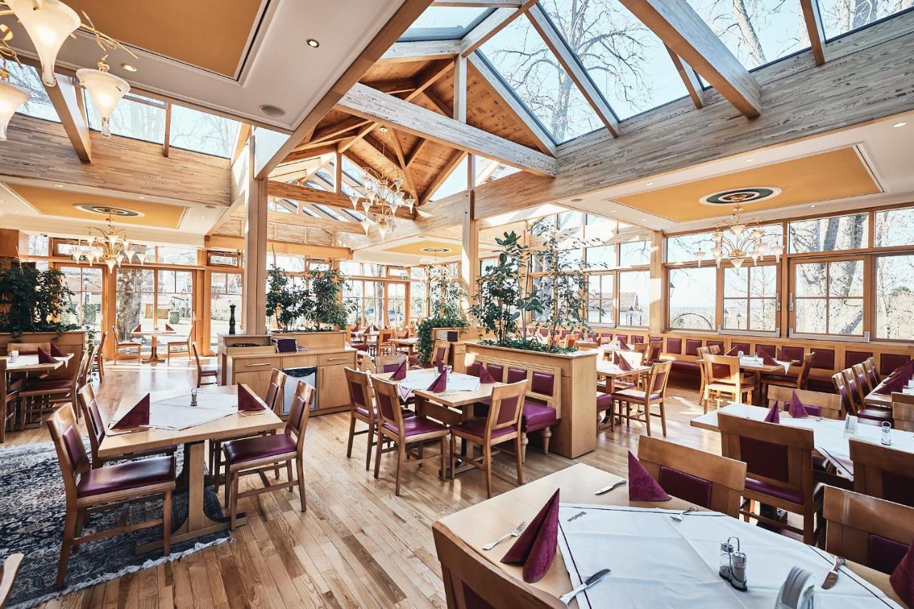 Hotel & Restaurant Waldschloss パッサウ エクステリア 写真