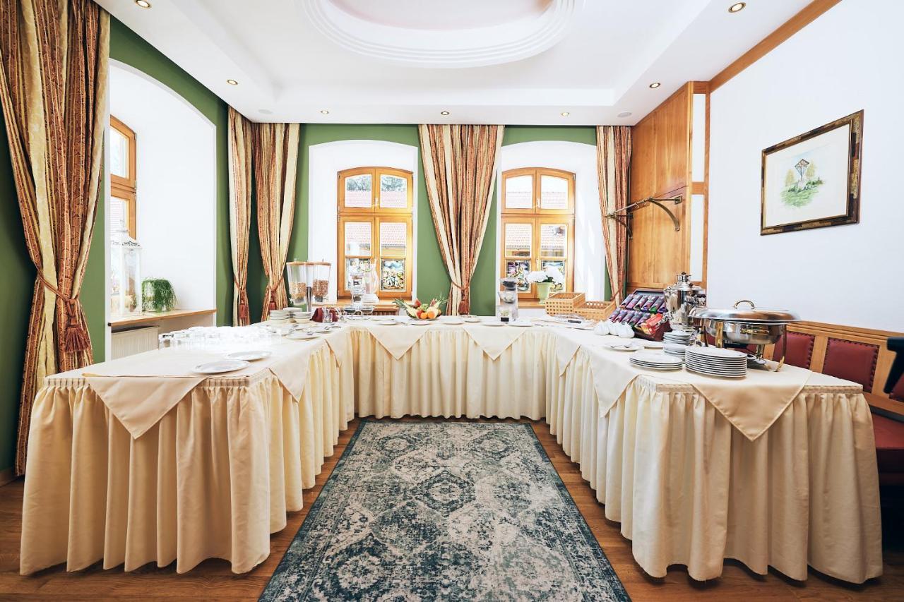 Hotel & Restaurant Waldschloss パッサウ エクステリア 写真