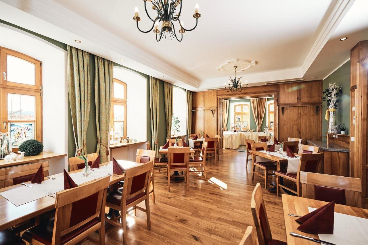 Hotel & Restaurant Waldschloss パッサウ エクステリア 写真